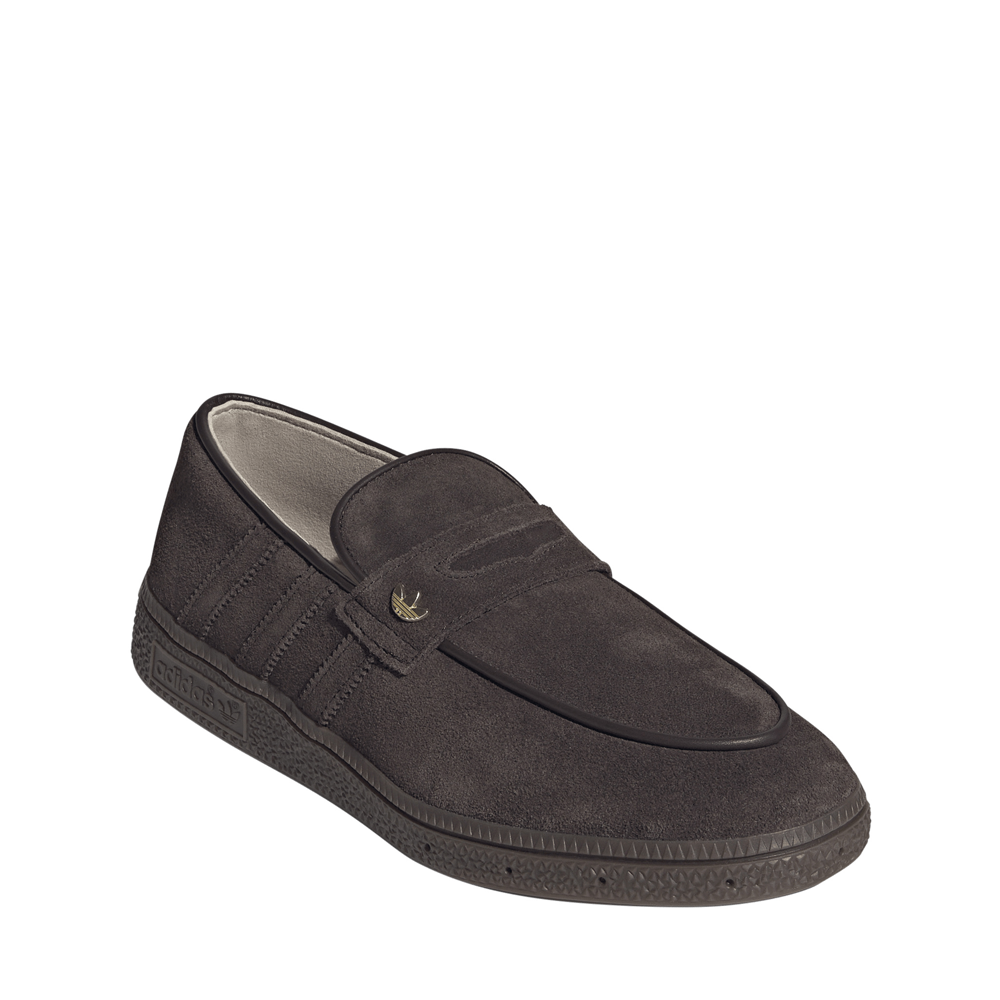 KJ2533_6_FOOTWEAR_Photography_FrontLateralTopView_whitecopy.png