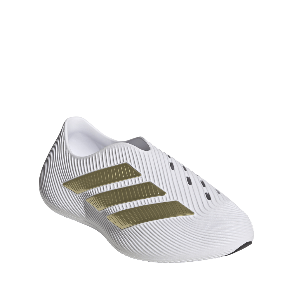 KJ5138_6_FOOTWEAR_Photography_FrontLateralTopView_whitecopy.png
