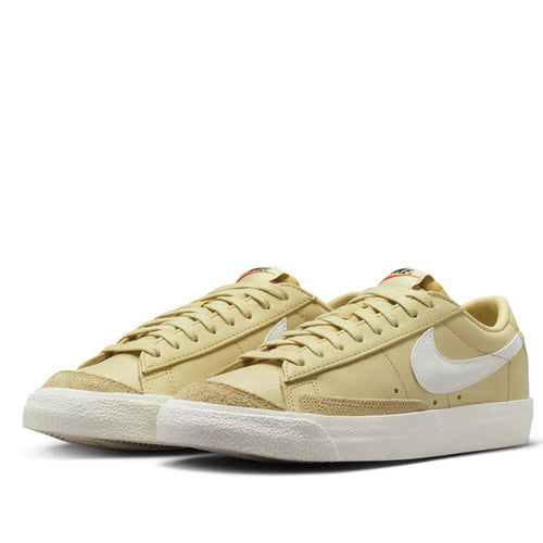 Nike Women's Blazer Low '77 Shoes