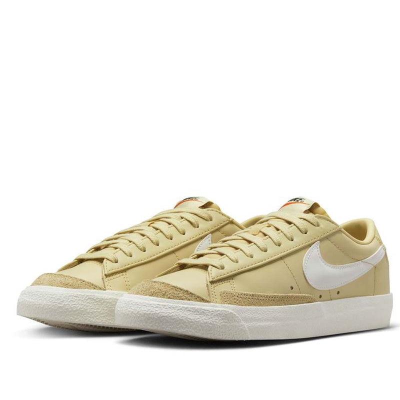 Nike Women's Blazer Low '77 Shoes