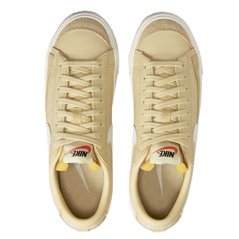 Nike Women's Blazer Low '77 Shoes