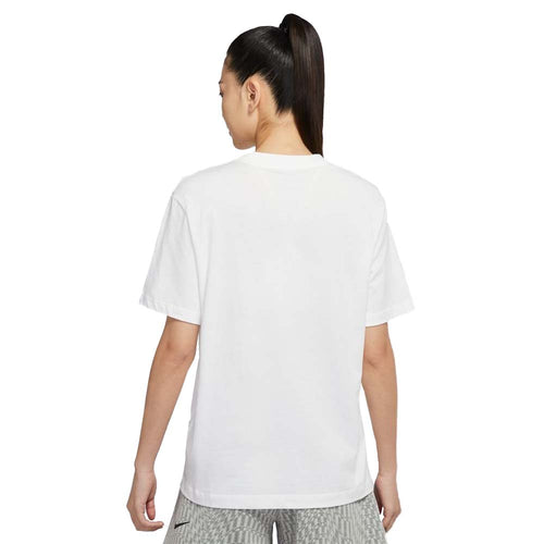 Nike Women's Sportswear Essential T-Shirt