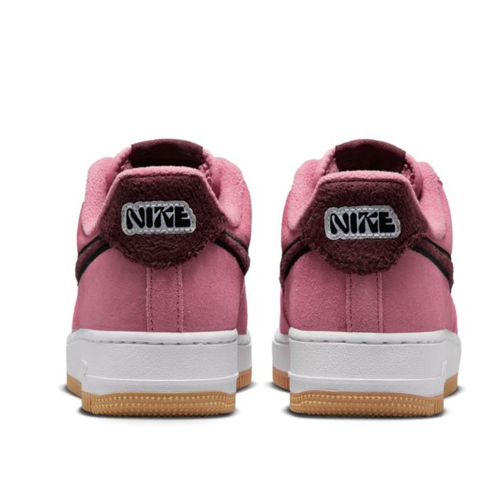 Nike Women's Air Force 1 '07 SE Shoes