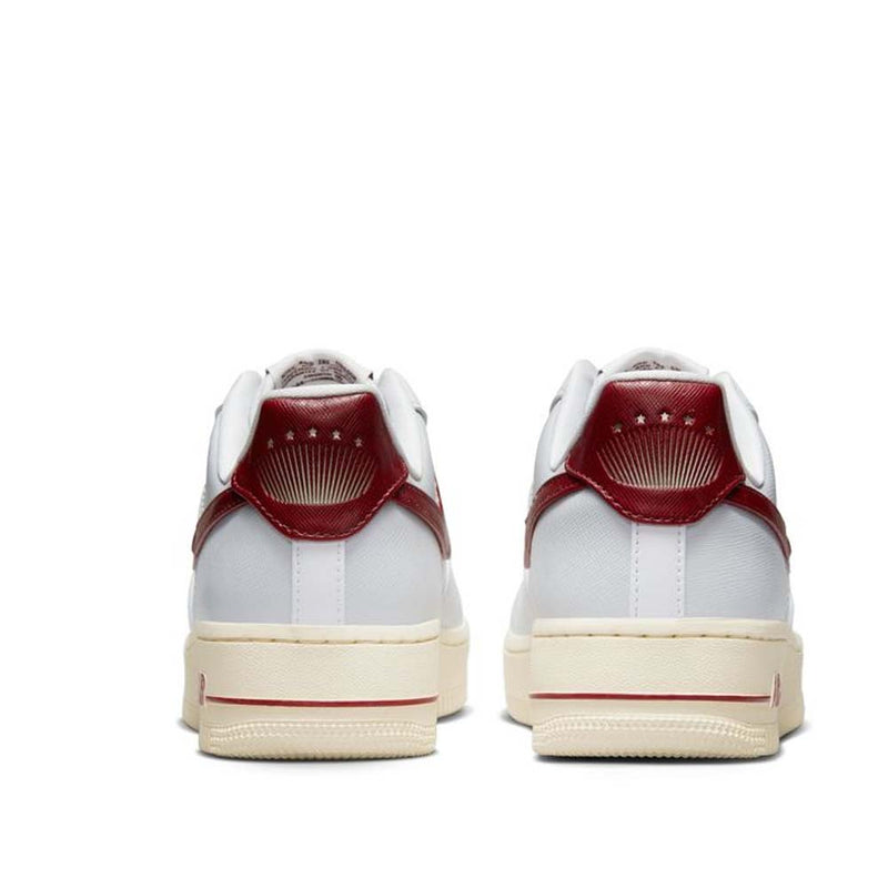 Nike Women's Air Force 1 '07 SE Shoes